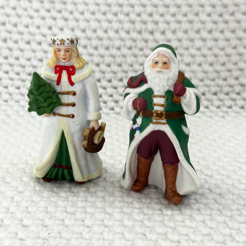 Lenox 1994 Porcelain Miniature Santa Collection Mrs Claus Holding A Tree W Box
